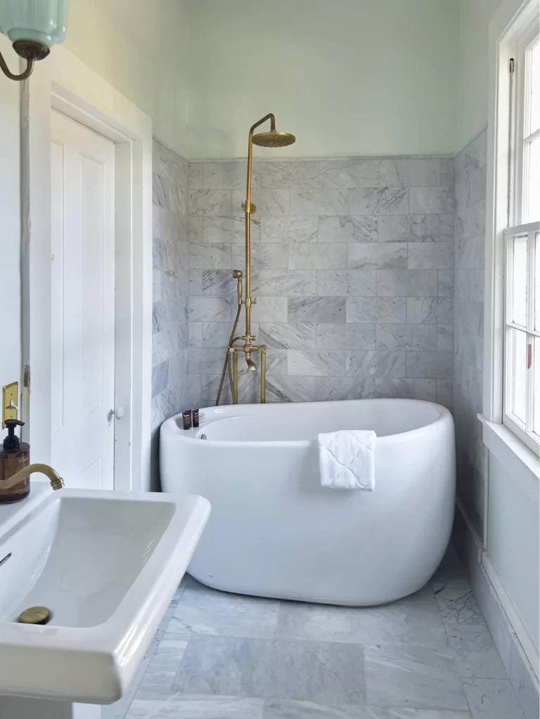 Suite Six Japanese Soaking Tub